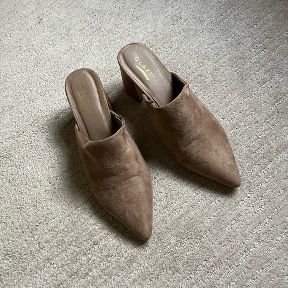 Glaze Women's Tan Suede Mules - Picture 1 of 3